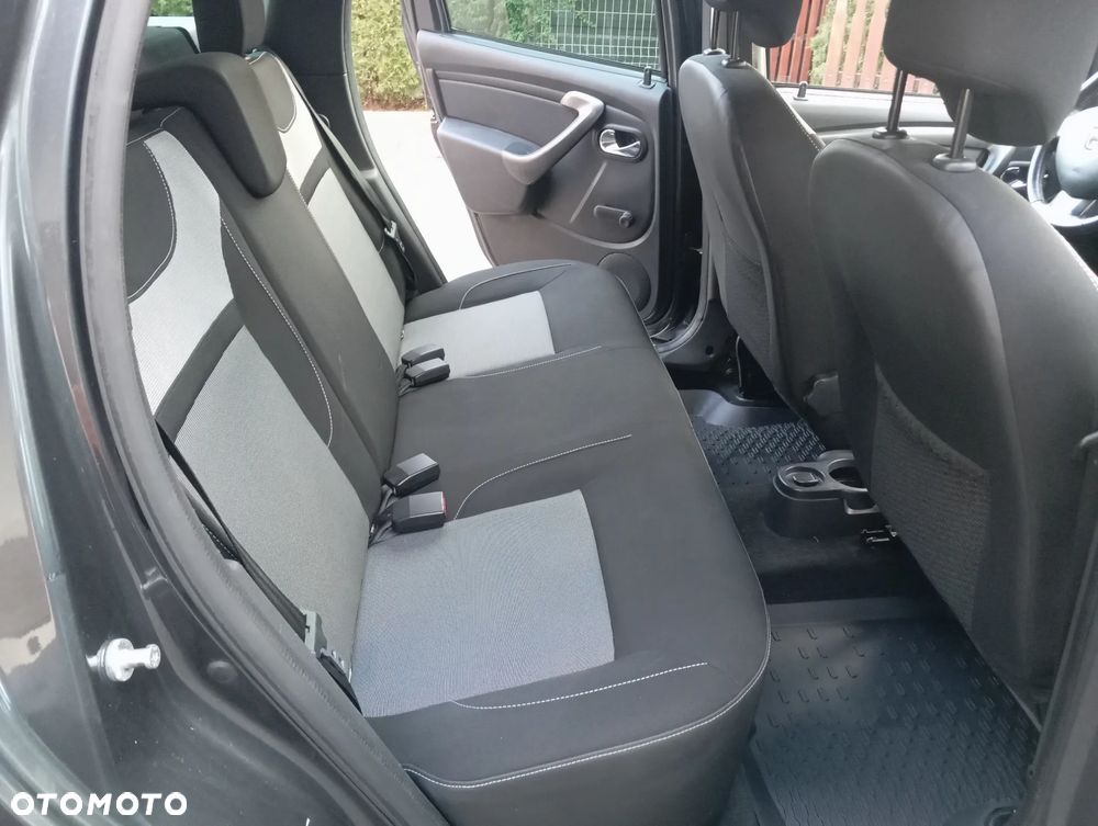 Dacia Duster 1.6 SCe Laureate S&S - 34