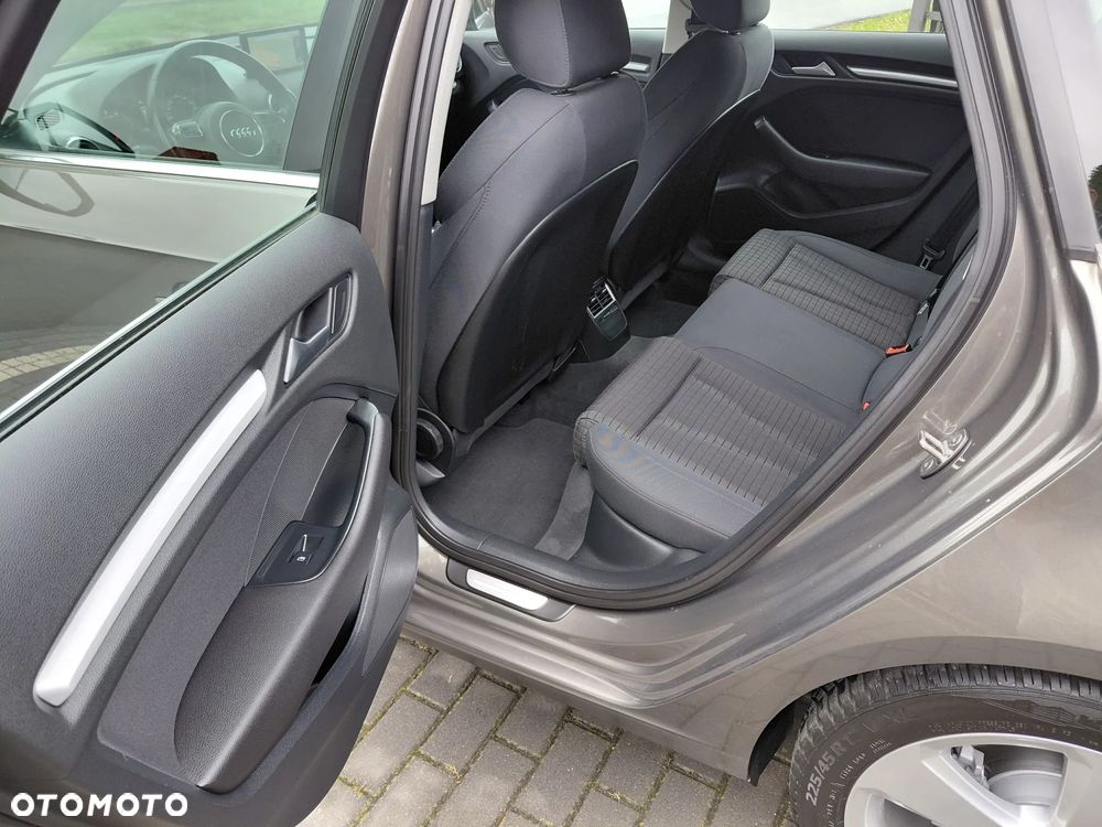 Audi A3 Sportback 1.4 TFSI S tronic Attraction - 29