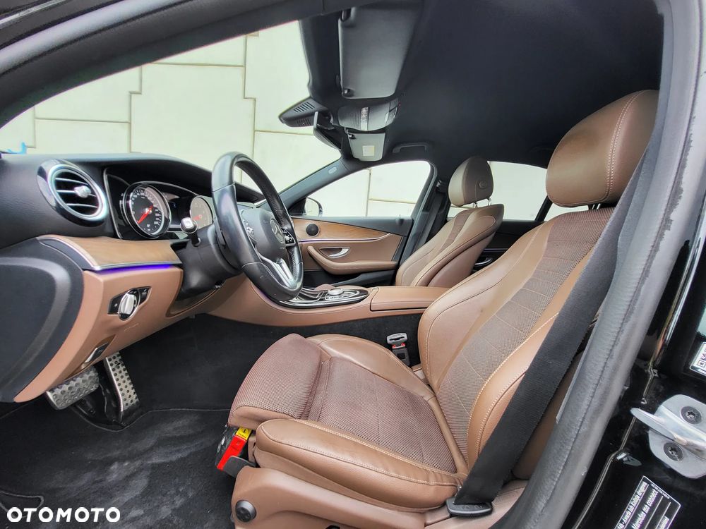 Mercedes-Benz Klasa E 200 4-Matic 9G-TRONIC - 7
