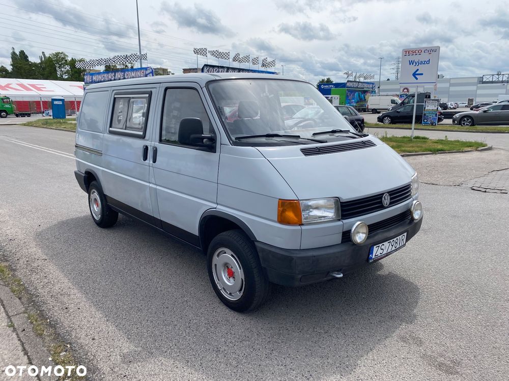 Volkswagen Caravelle - 17