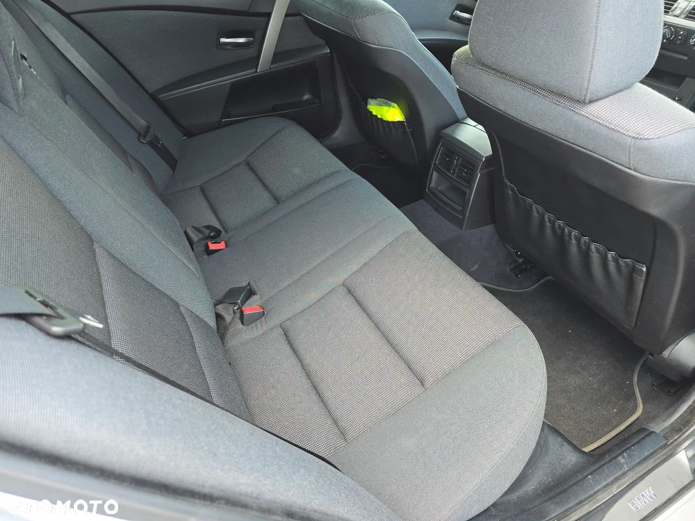 BMW Seria 5 525i - 14