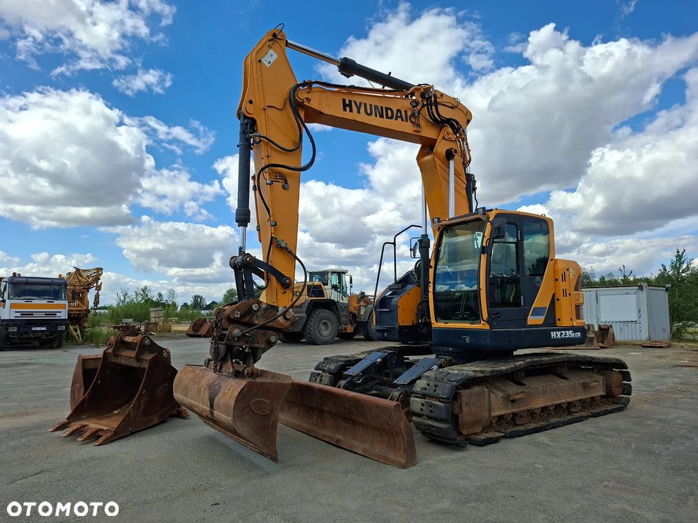 Hyundai HX235 LCR - 38