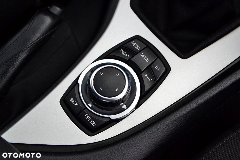 BMW X1 sDrive18d xLine - 26