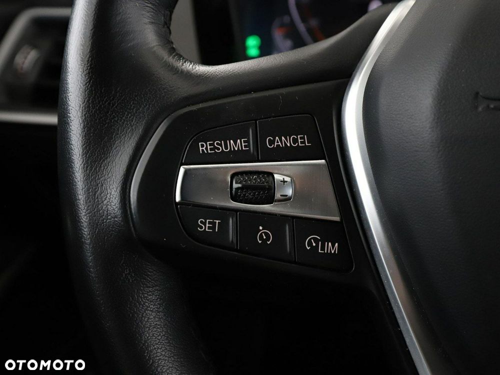 BMW Seria 3 320d xDrive MHEV Advantage - 33
