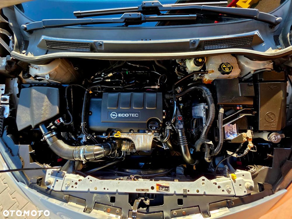 Opel Astra GTC 1.4 Turbo Innovation - 20