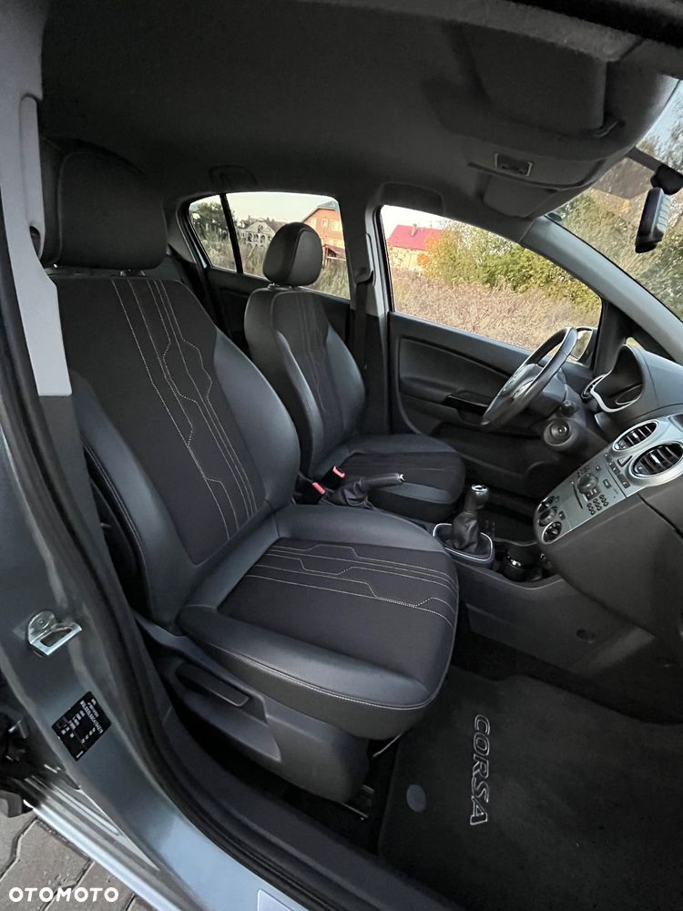 Opel Corsa 1.4 16V 150 Jahre - 13