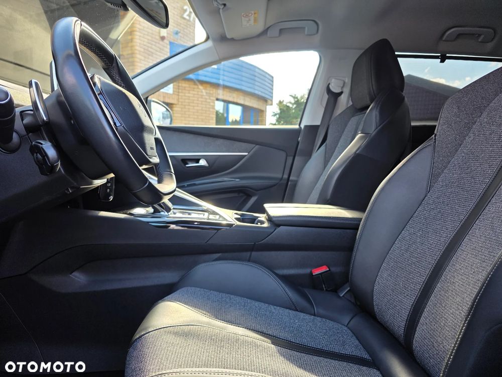 Peugeot 5008 1.5 BlueHDi Allure S&S EAT8 - 23