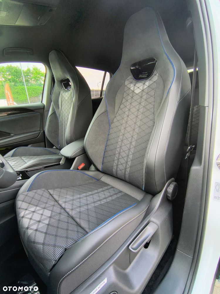 Volkswagen Tiguan - 10