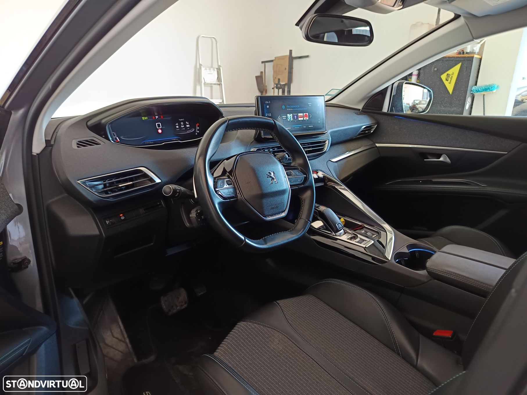 Peugeot 5008 1.5 BlueHDi Allure Pack EAT8 - 35