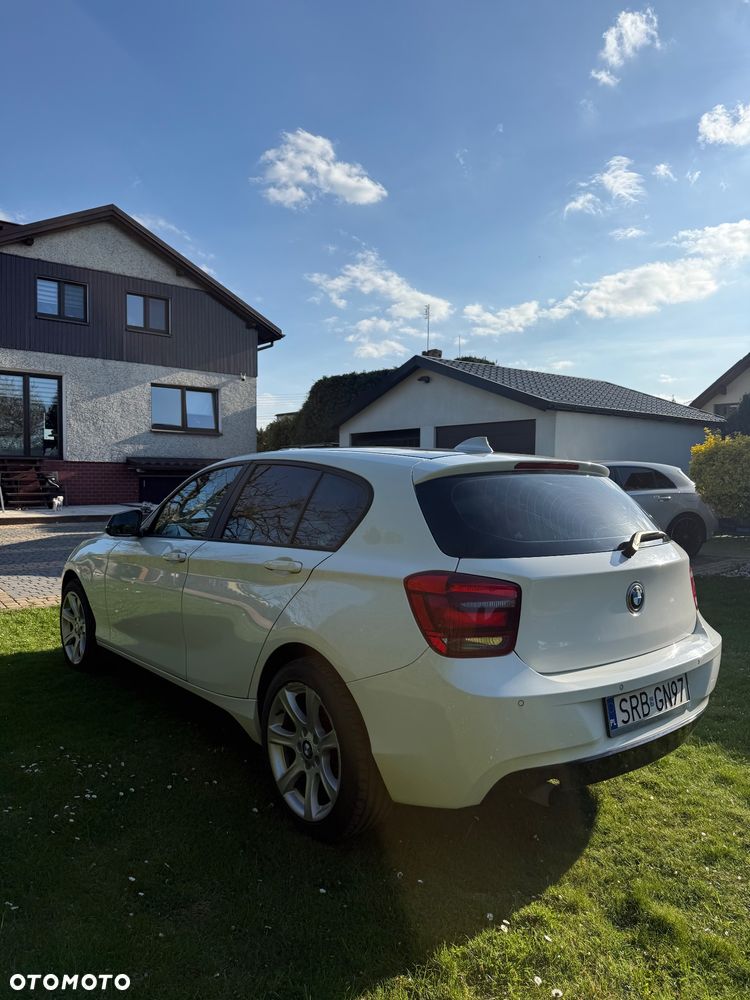 BMW Seria 1 114i - 4