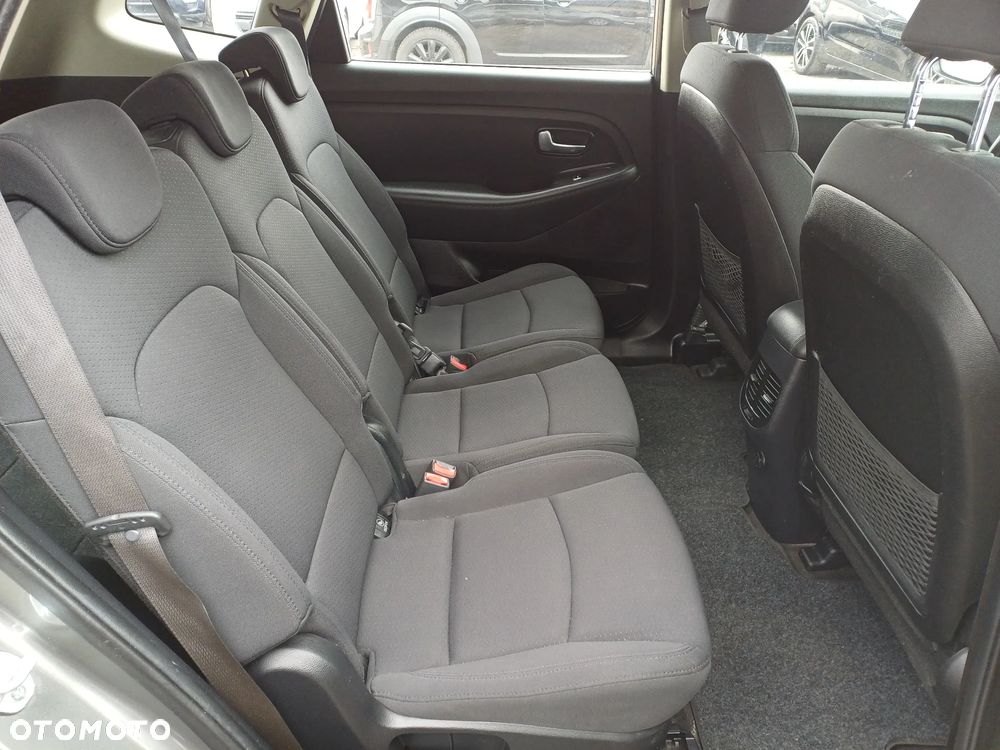 Kia Carens 1.7 CRDi 115 Dream Team Edition - 13