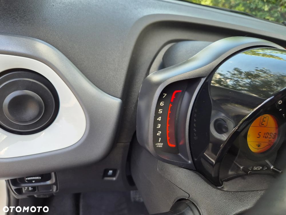 Toyota Aygo x.shift x-play connect - 23
