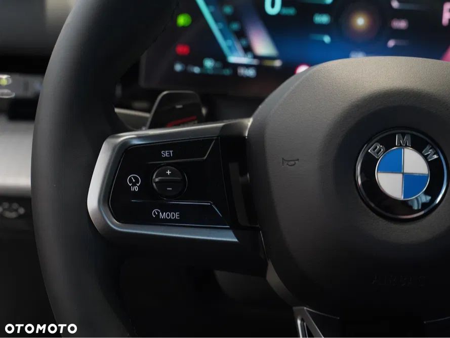 BMW Seria 5 520d xDrive mHEV M Sport - 11