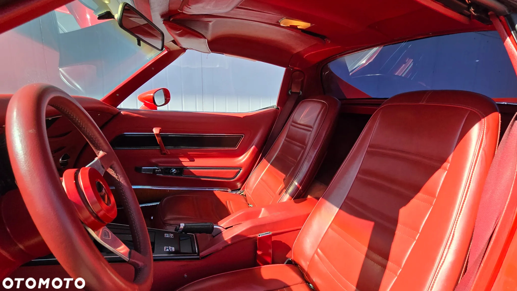 Chevrolet Corvette - 25