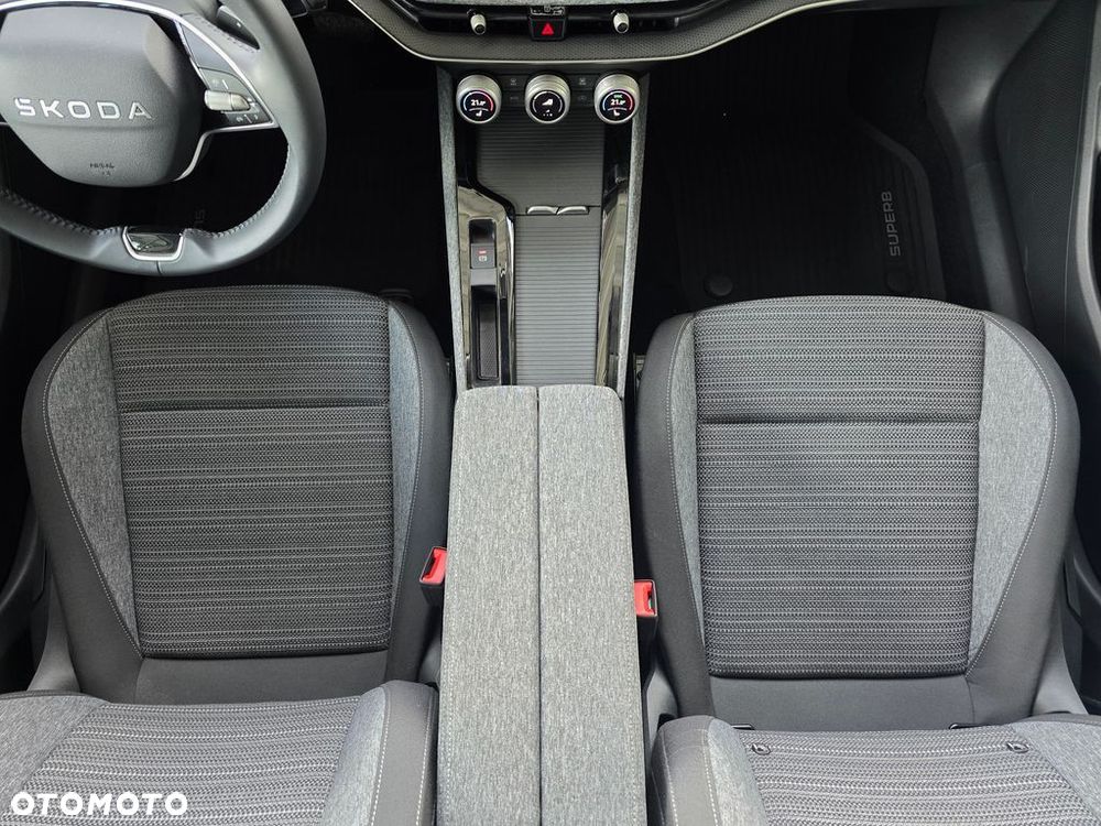 Skoda Superb 1.5 TSI Plug-in Hybrid Edition 130 DSG - 17