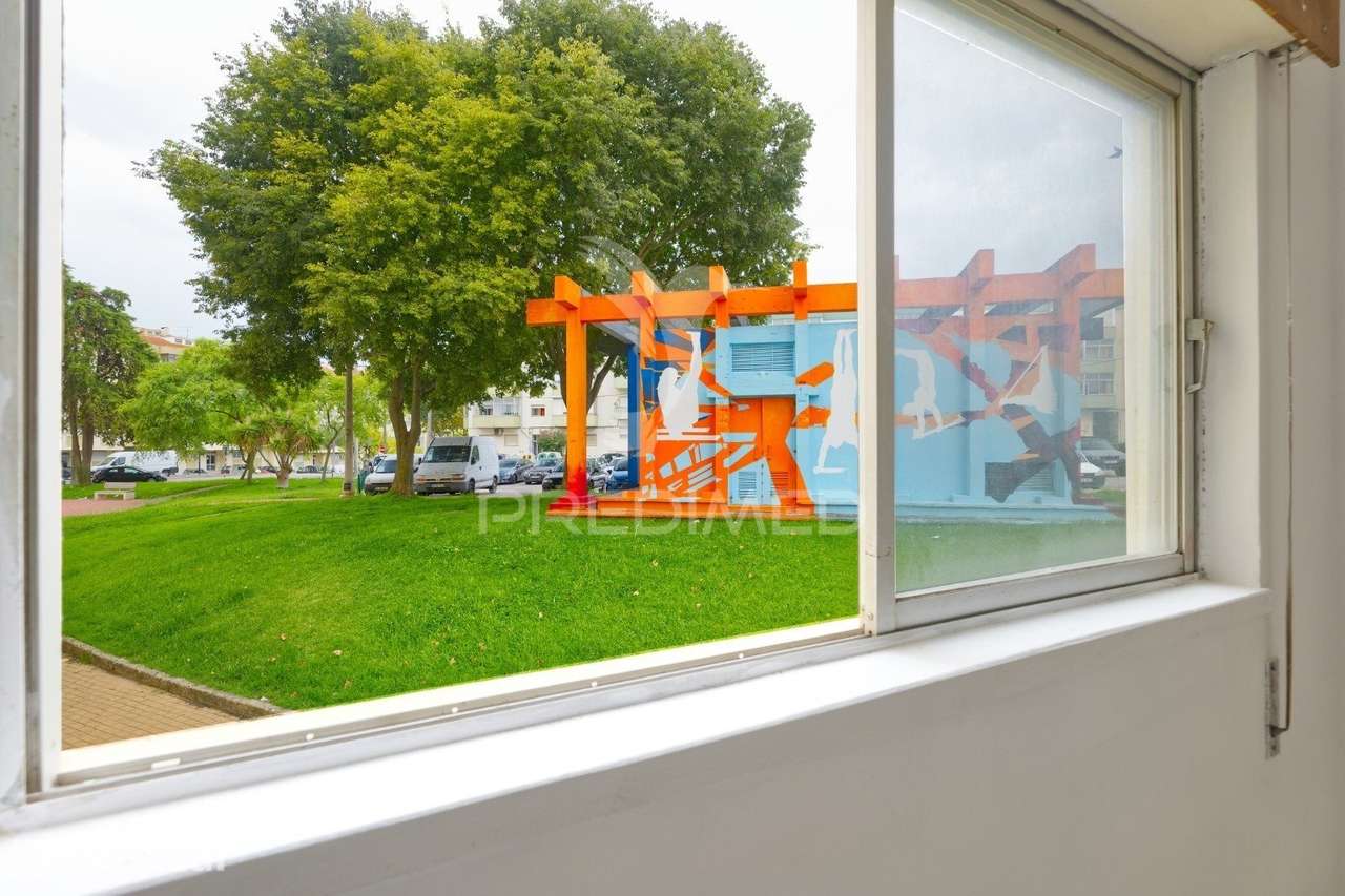Apartamento T2 na Rua António Aleixo - Quinta do Rouxinol - Miratej... - Grande imagem: 5/29