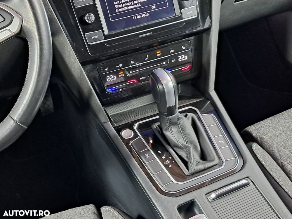 Volkswagen Passat - 24