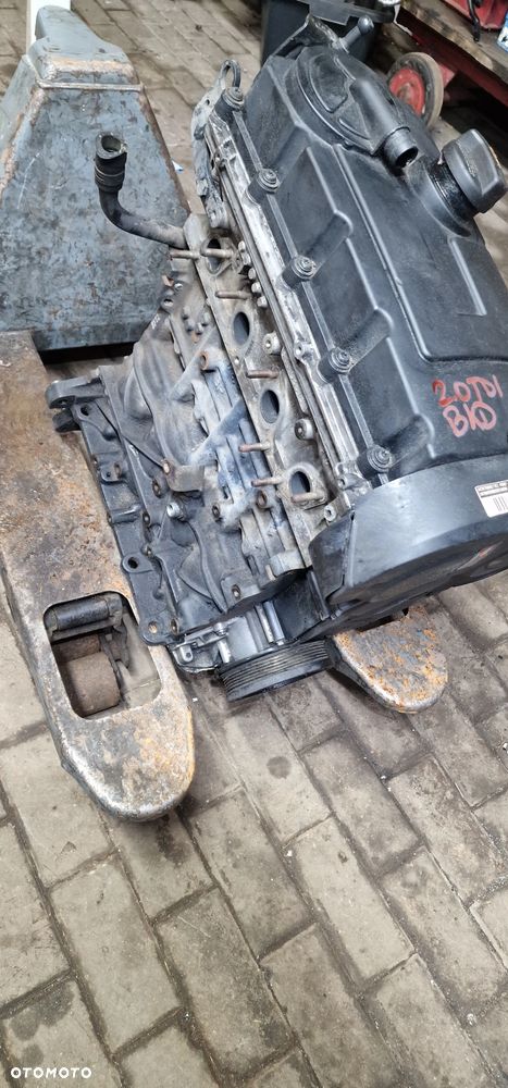 SILNIK VW PASSAT B6 Golf V Touran 2.0Tdi BKD - 8