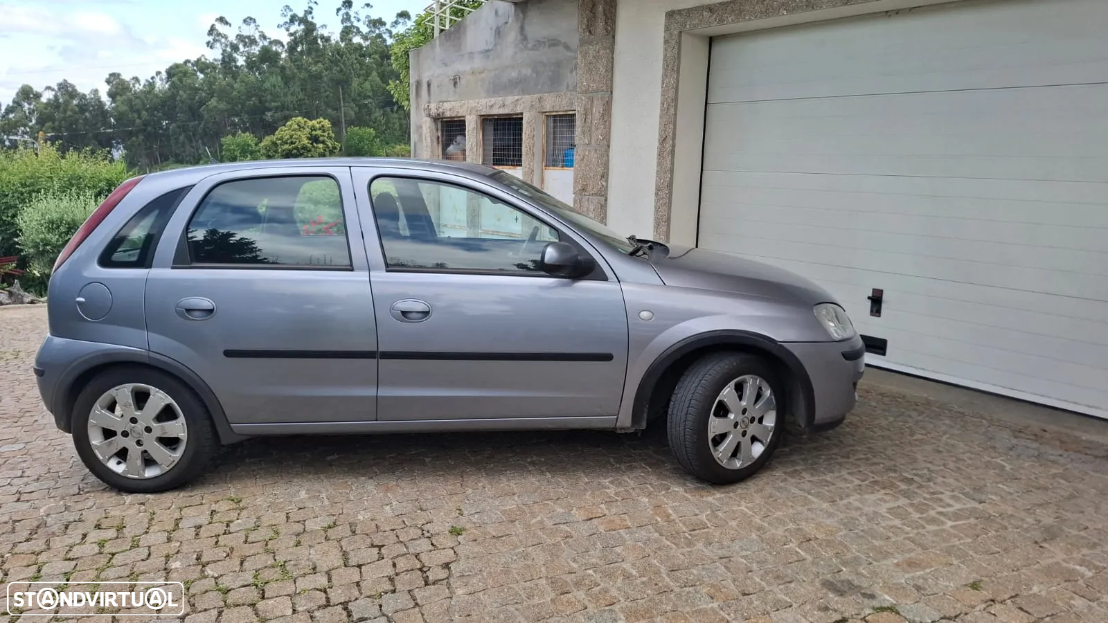Opel Corsa 1.2 Twinport Enjoy - 2
