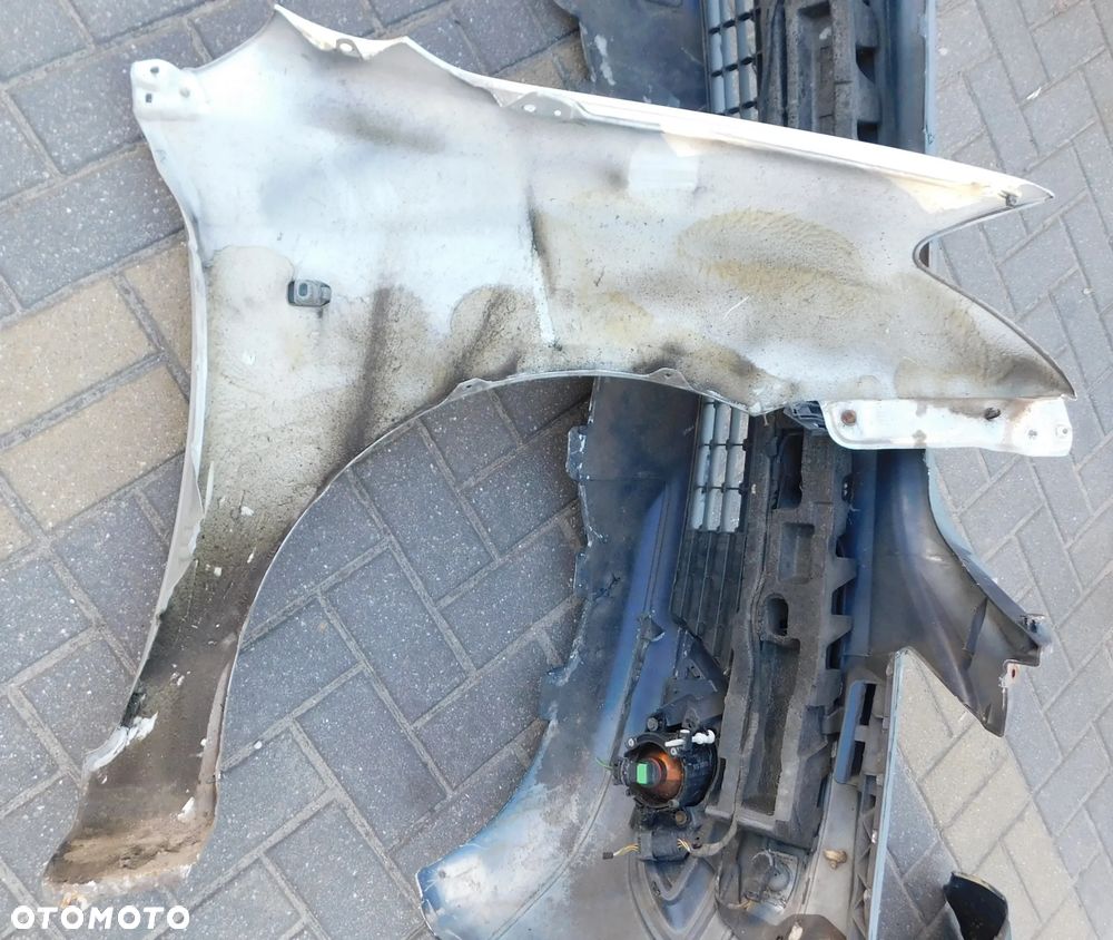 błotnik lewy przód TOYOTA COROLLA E12 HB  EU 1C0 - 8