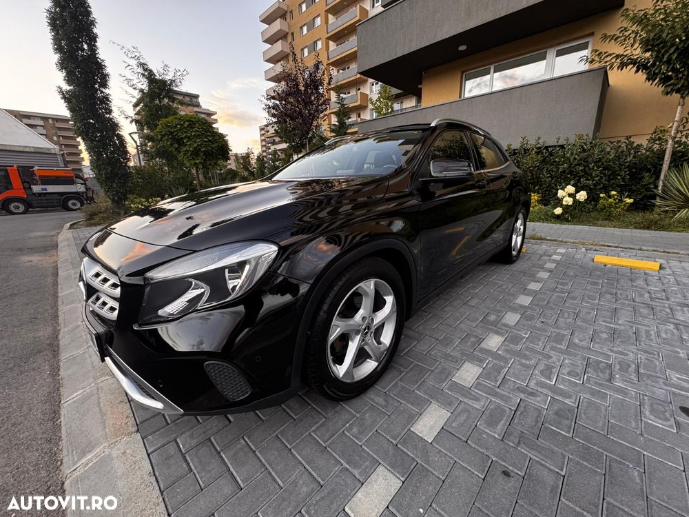 Mercedes-Benz GLA 200 d 4MATIC Aut. - 1