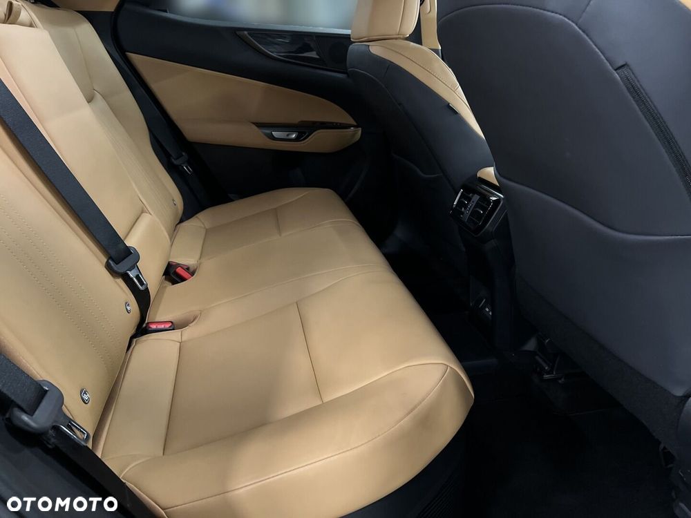 Lexus NX - 14
