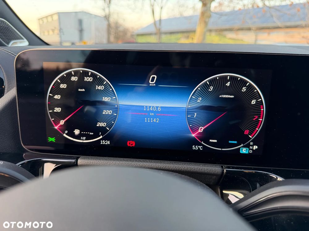 Mercedes-Benz GLA 200 7G-DCT AMG Line - 23