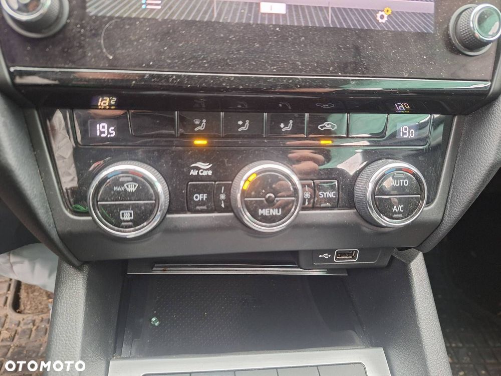 PANEL NAWIEWU SKODA OCTAVIA III 5E0907044AP 5E0863152F - 5