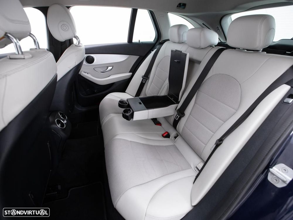 Mercedes-Benz C 220 - 10