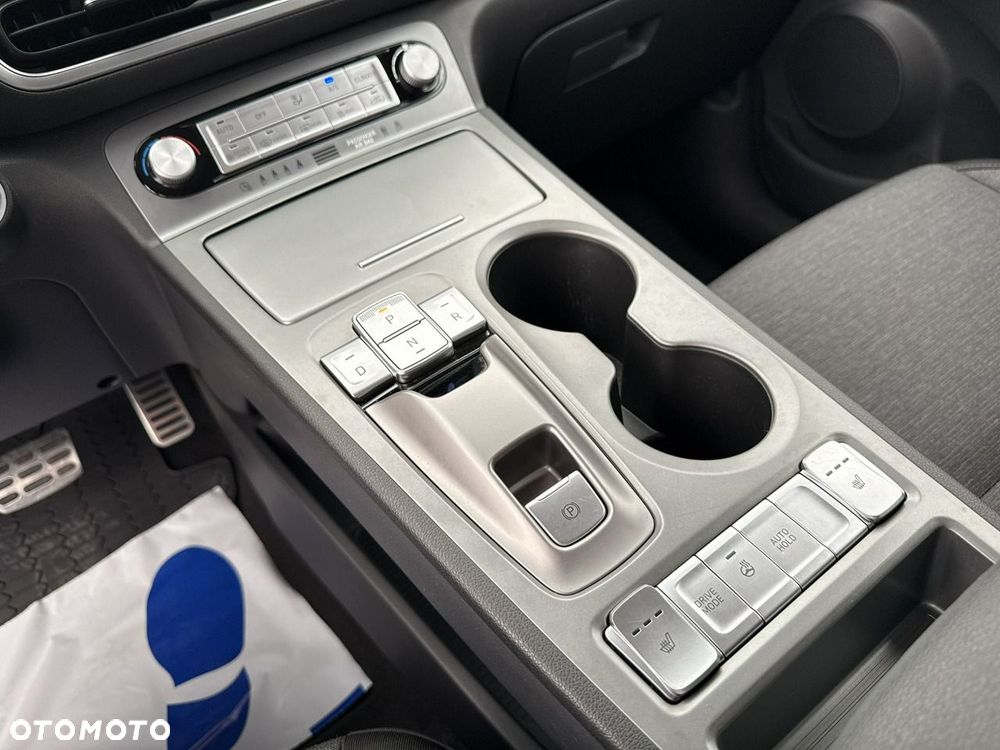 Hyundai Kona 64kWh Modern - 17