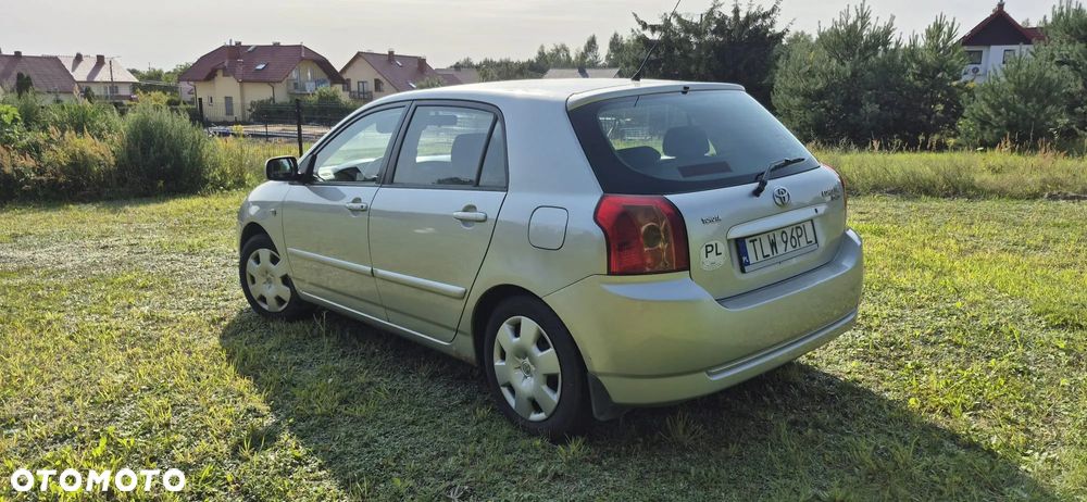 Toyota Corolla 1.4 D-4D Dynamic - 3