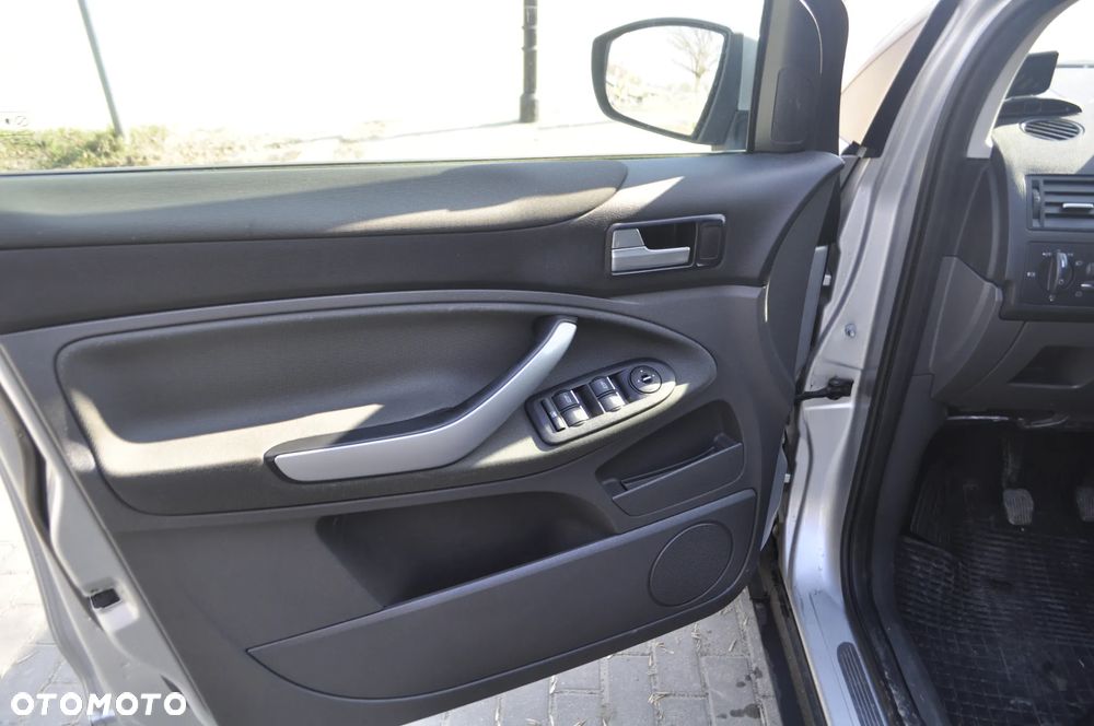 Ford Kuga 2.0 TDCi Trend - 8