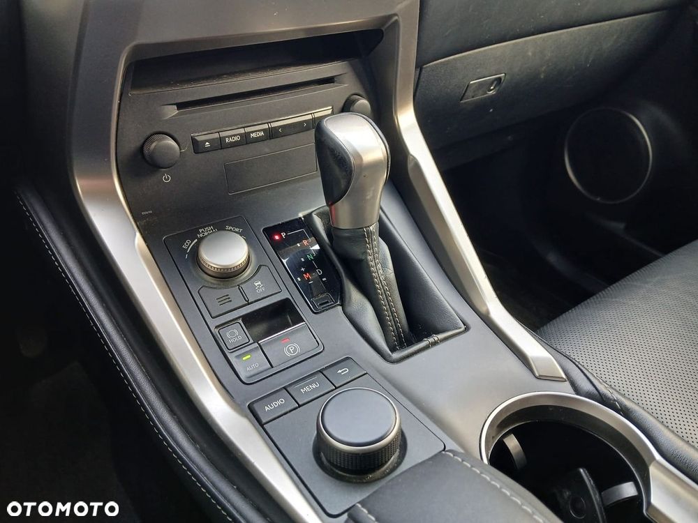 Lexus NX 200t Comfort AWD - 23