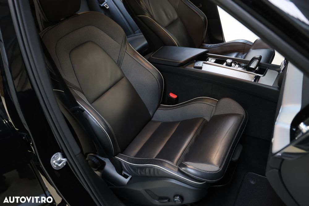 Volvo XC 60 B4 MHEV AWD R-Design - 9