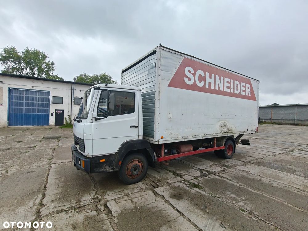 Mercedes-Benz 814 6 cylinder - 9