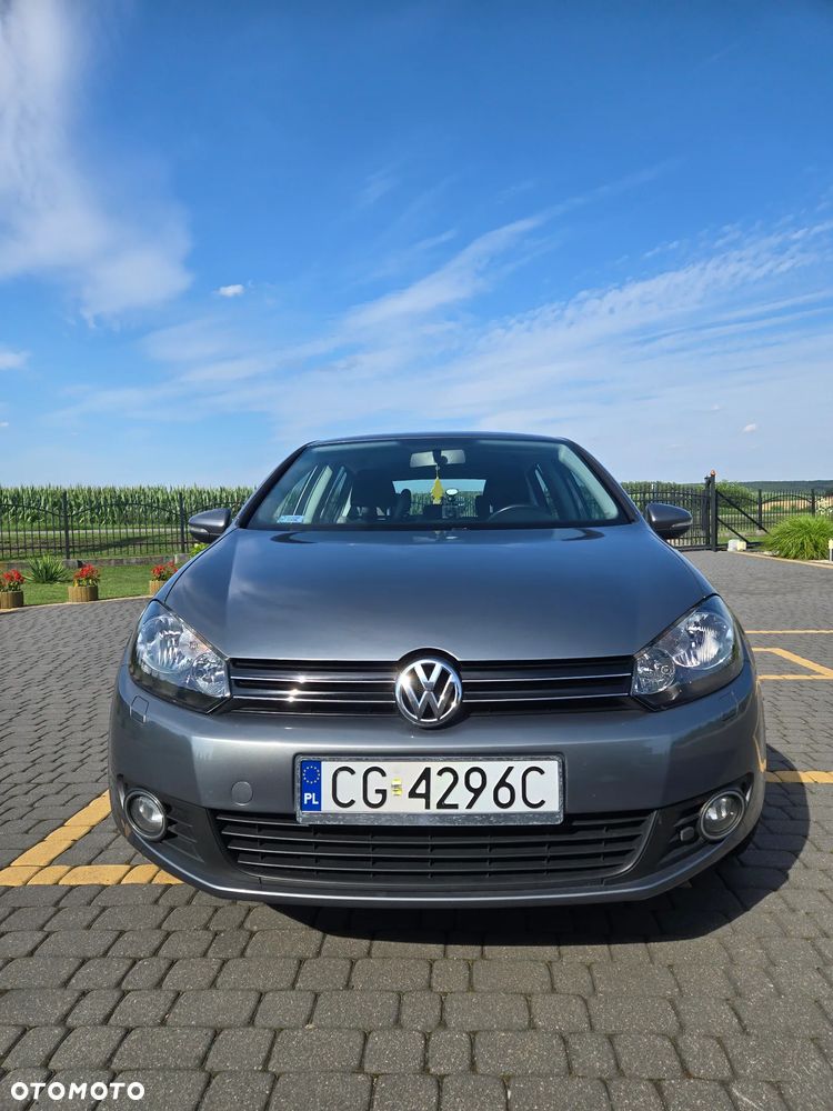 Volkswagen Golf - 6