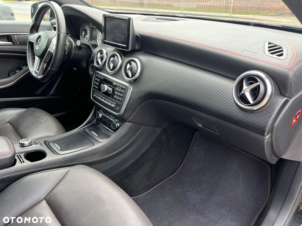 Mercedes-Benz Klasa A 250 (BlueEFFICIENCY) 7G-DCT AMG Sport - 25