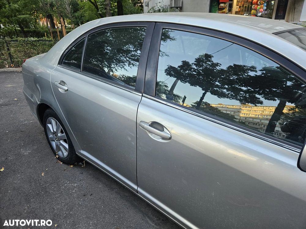 Toyota Avensis 1.8 Comfort - 5