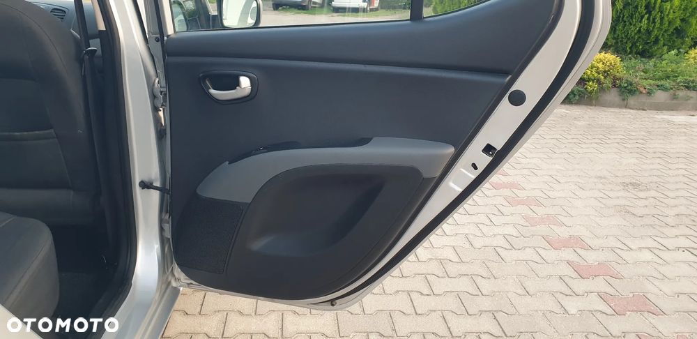 Hyundai i10 1.1 expression - 21