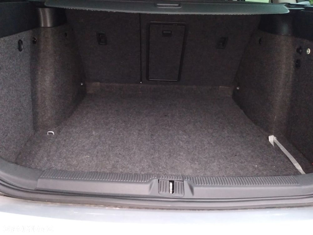 Skoda Octavia 1.6 TDI Active - 9