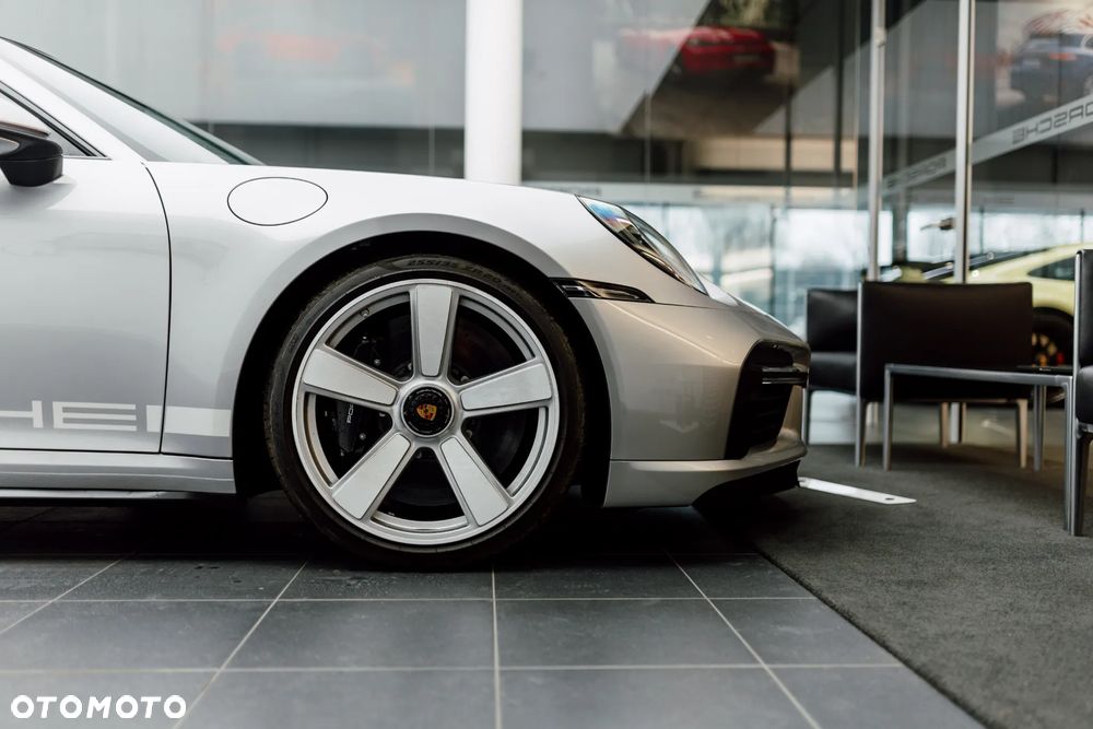 Porsche 911 Turbo 50 Years - 19