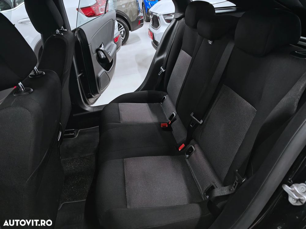 Mercedes-Benz CLA 200 d 8G-DCT - 36