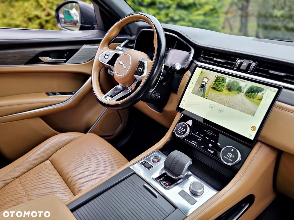 Jaguar F-Pace 2.0 D200 mHEV AWD R-Dynamic HSE - 28