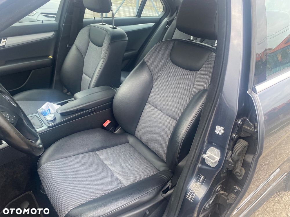 Mercedes-Benz Klasa C 180 CGI BlueEFFICIENCY Avantgarde - 20