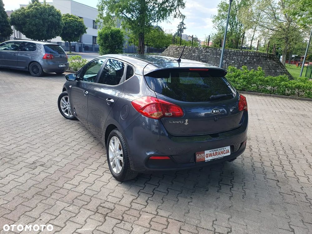 Kia Ceed 1.6 GDI XL - 24