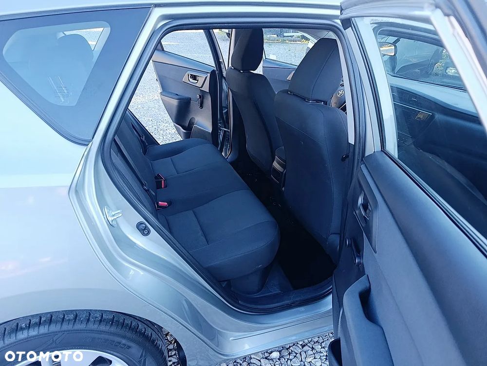 Toyota Auris Hybrid 135 Comfort - 13