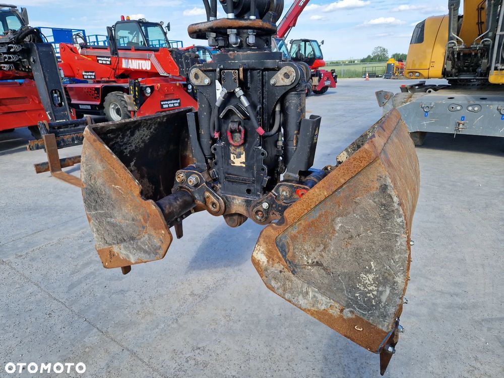 Liebherr A 914 Litronic jak TEREX CAT SENNEBOGEN M497 - 30