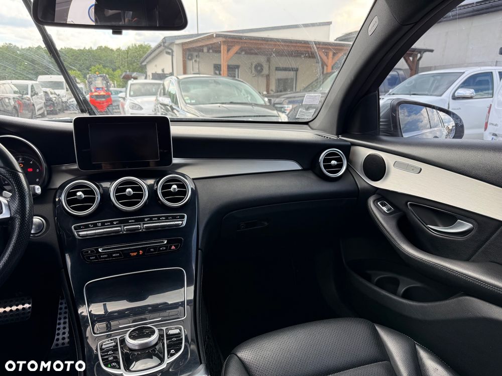Mercedes-Benz GLC - 11