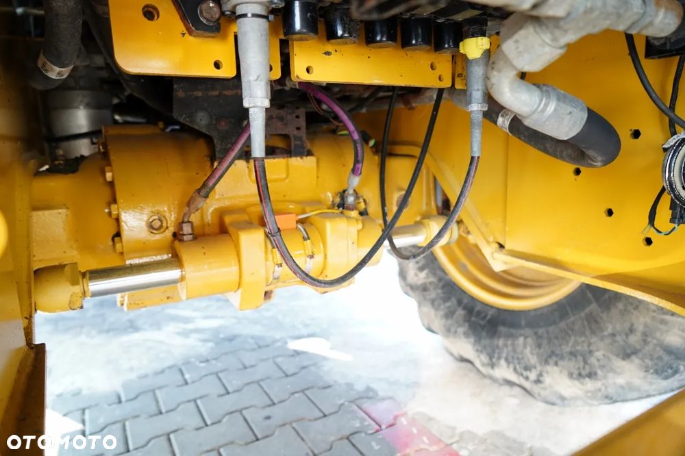 Caterpillar 434F / KOPARKO-ŁADOWARKA /  5 500 MTH / - 18