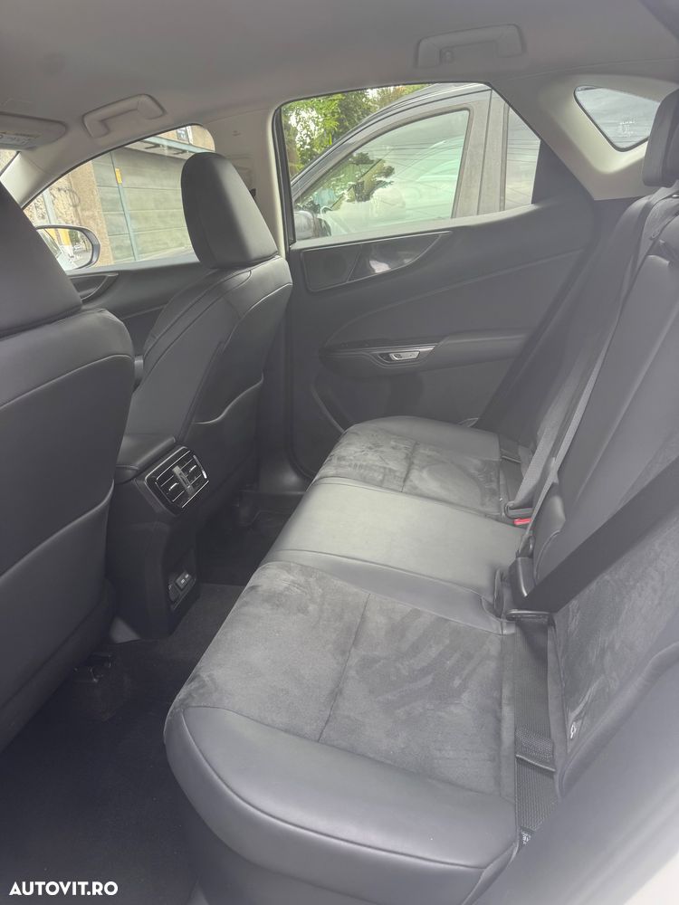 Lexus Seria NX 350h - 20